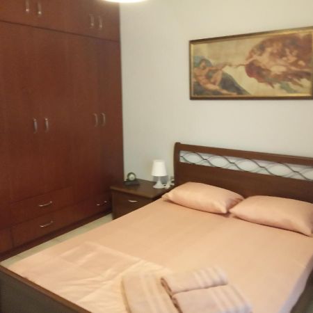 Isavrou Apartment 코모티니 외부 사진