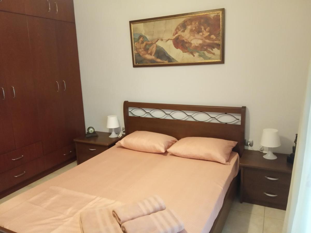 Isavrou Apartment 코모티니 외부 사진